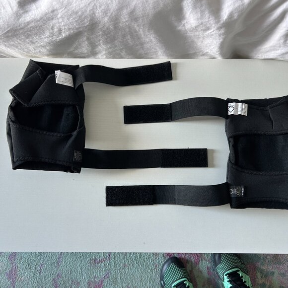 PRO-TEC Elbow Pads, Black, Large - Picture 5 of 6